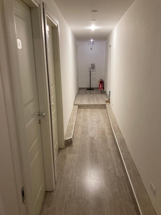 Elle Cavour Guest House Рим Экстерьер фото