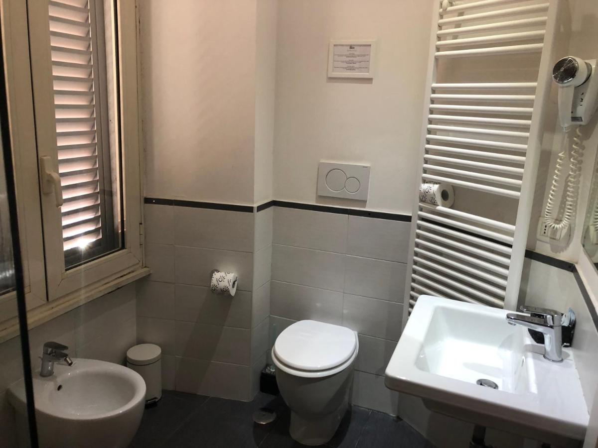 Elle Cavour Guest House Рим Экстерьер фото