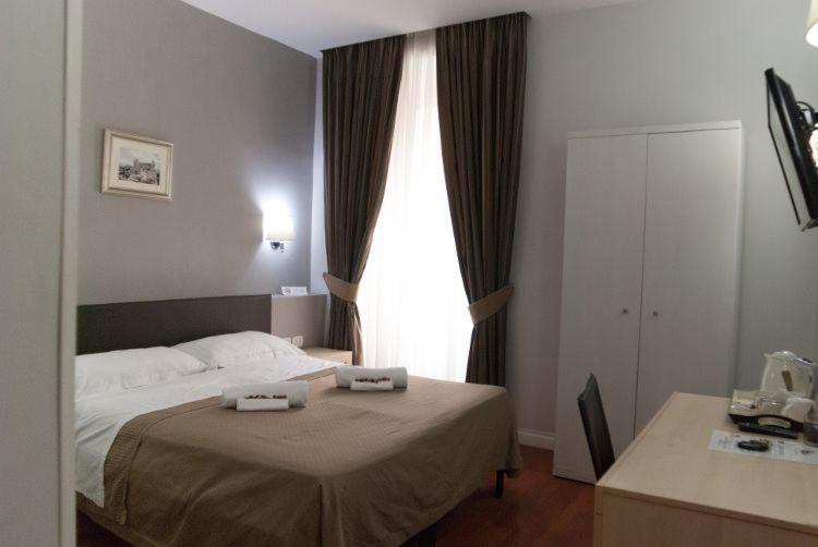 Elle Cavour Guest House Рим Экстерьер фото
