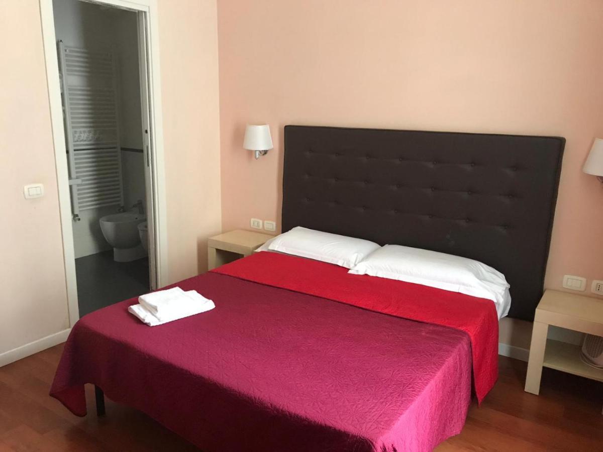 Elle Cavour Guest House Рим Экстерьер фото