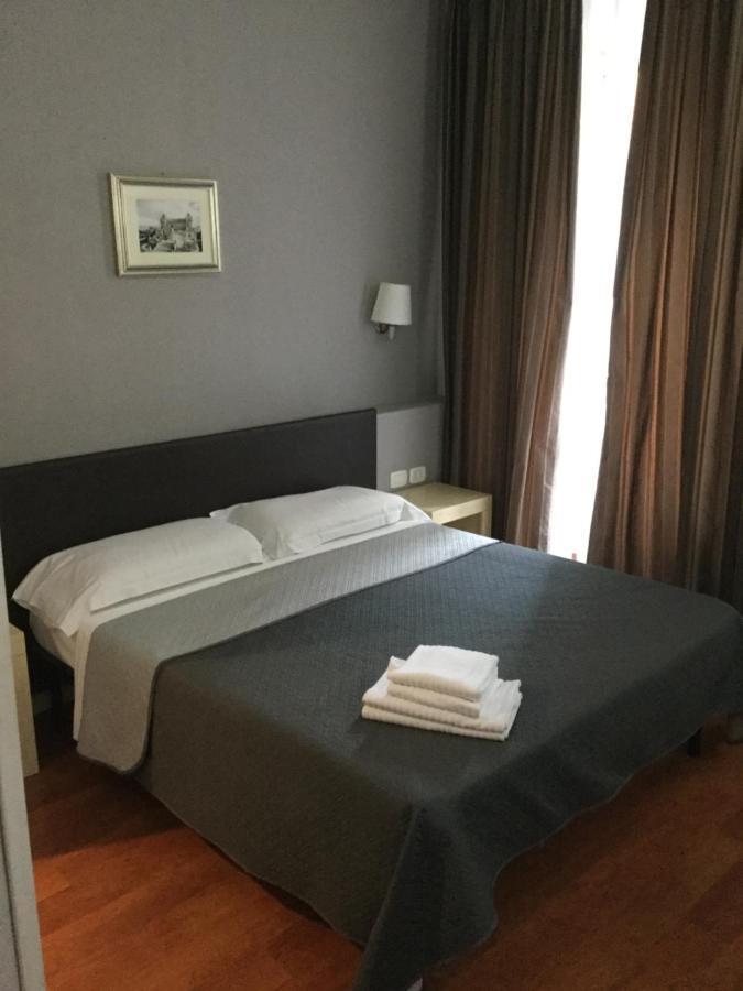Elle Cavour Guest House Рим Экстерьер фото